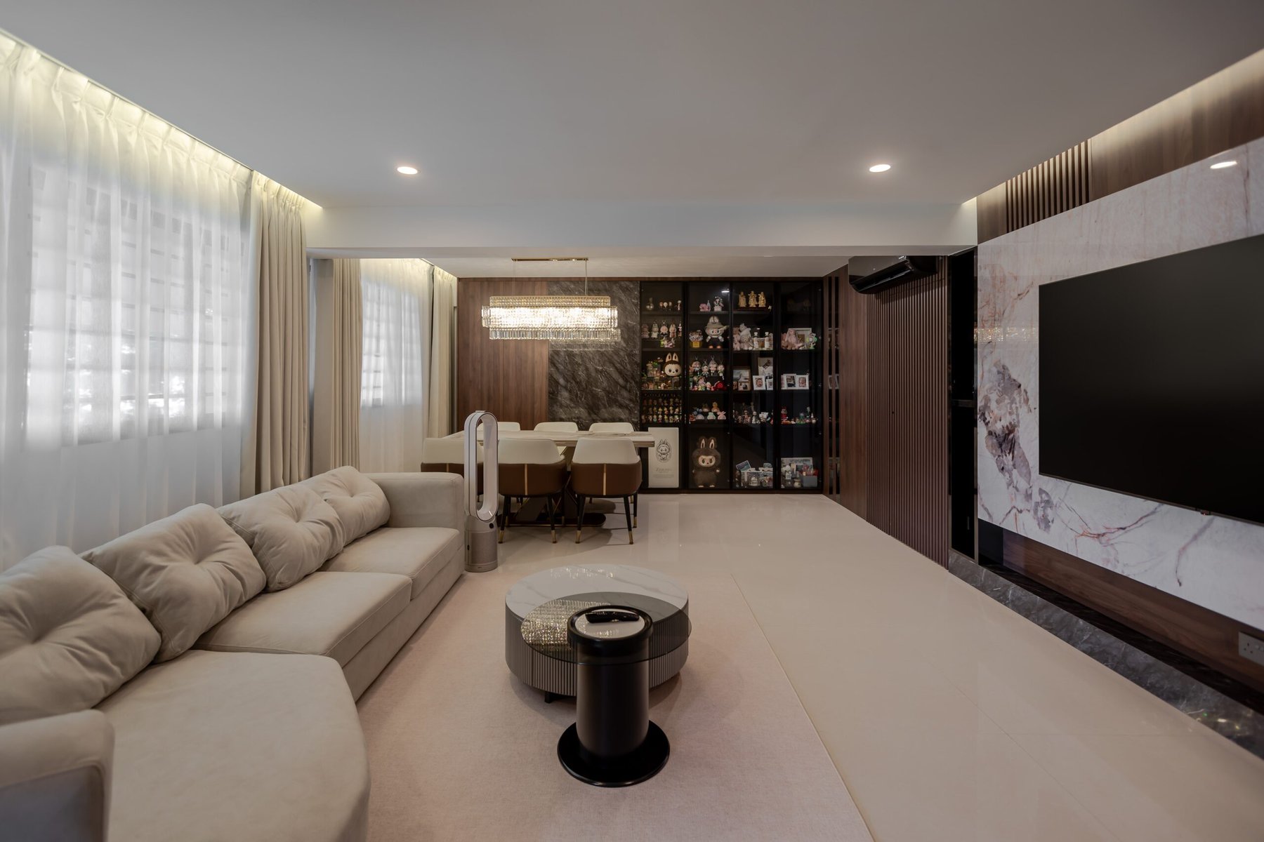 Modern Luxe interior — view 1